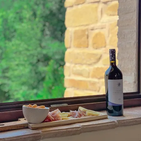 Borgo Belvederi - Country With Pool By Host Hero Camerino