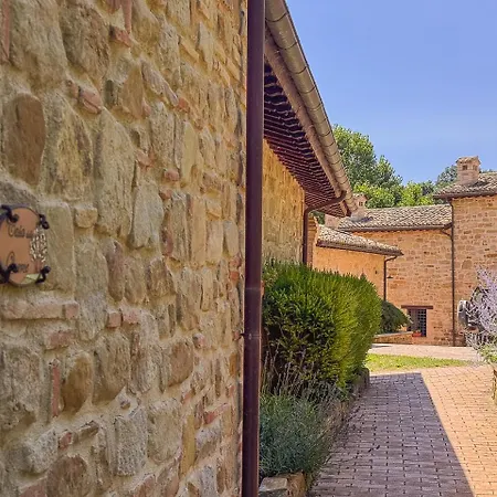 Daire Borgo Belvederi - Country With Pool By Host Hero Camerino